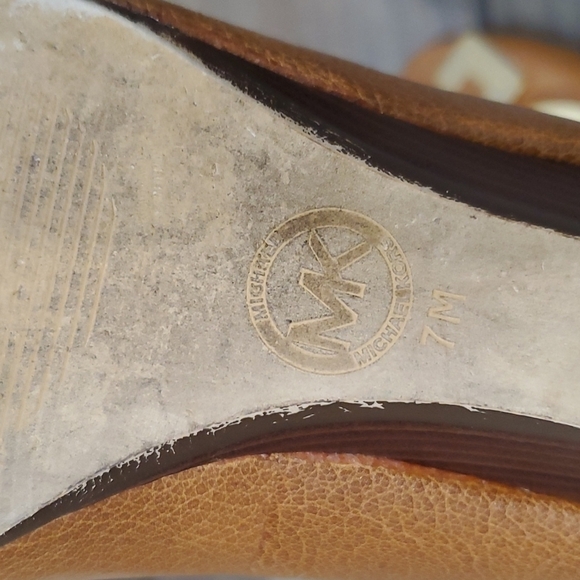 Michael Michael Kors Women Dress Wedge leather shoes Peep Toe sz 7M - Picture 12 of 13